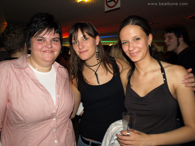 PB090586