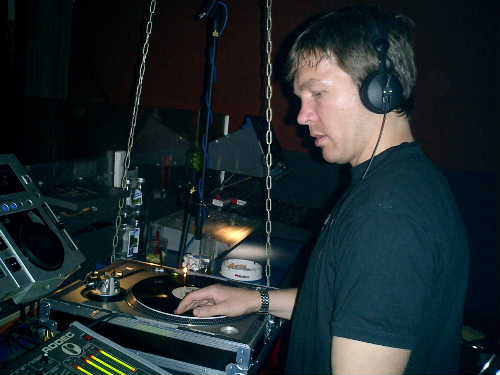 ein kiss dj
