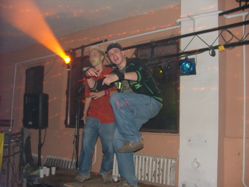 Felix und Holly rocken auf dem Podest.