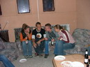 noch sitzen sie in der ecke